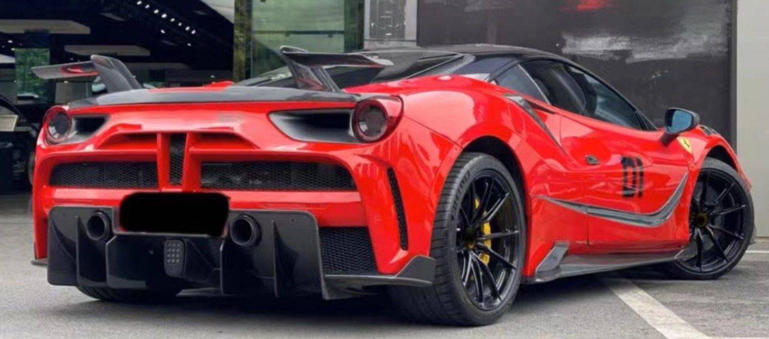 Lotus Bodykit in der Heckansicht 